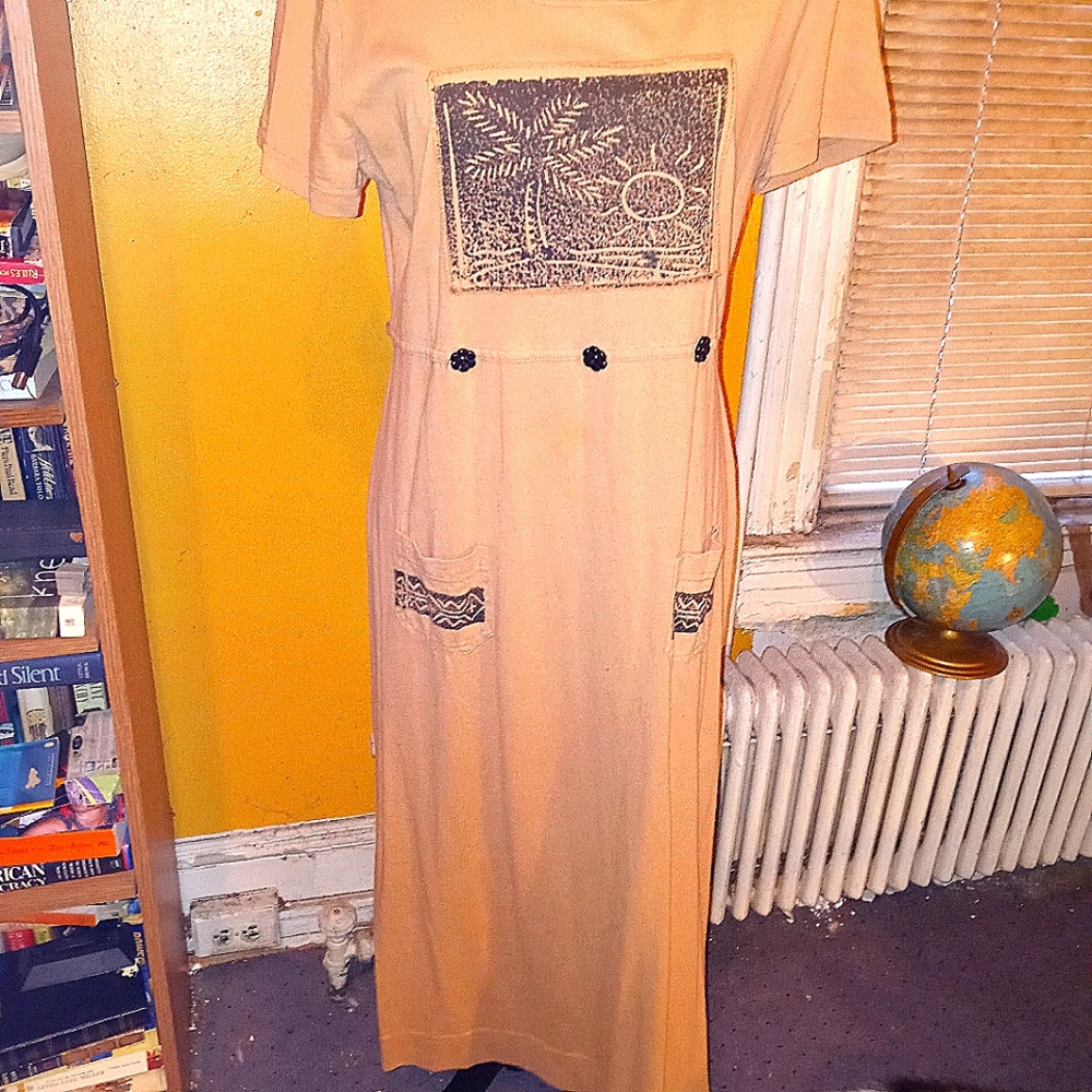 Piccalino Petites Tan Dress w/Design and Pockets